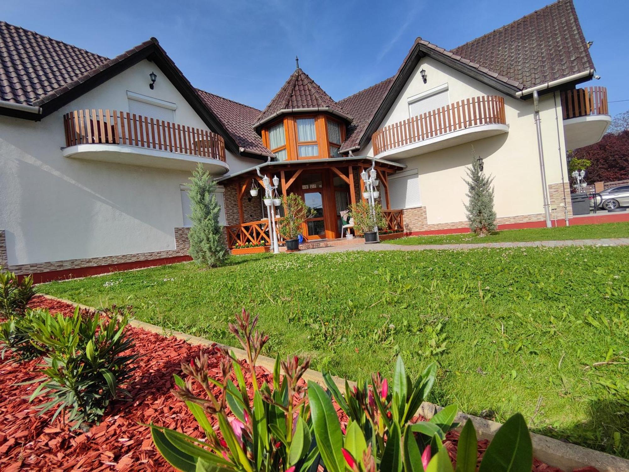 Havasi Vendeghaz Apartment Gyenesdias Ngoại thất bức ảnh